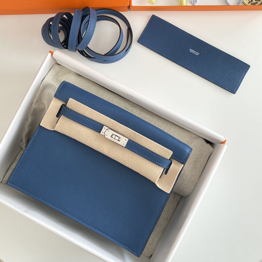 Hermes Kelly Danse Evercolor Bag In Blue Color